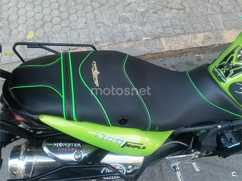 Triumph Street Triple R - Vista 11