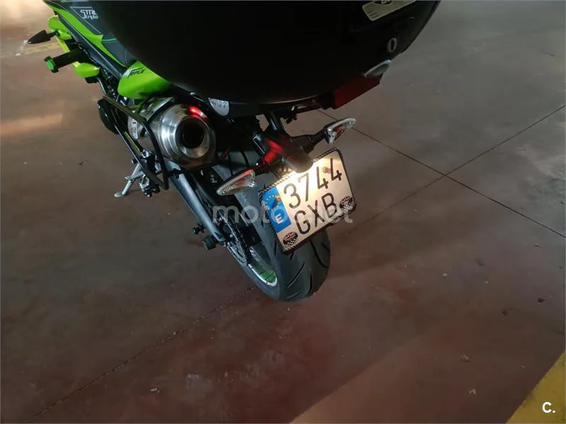 Triumph Street Triple R - Vista 16