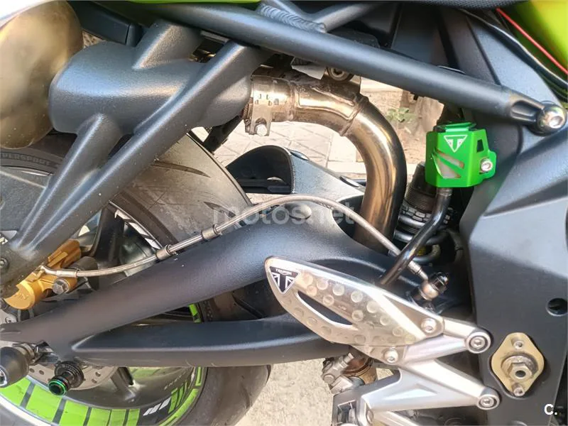 Triumph Street Triple R - Vista 4