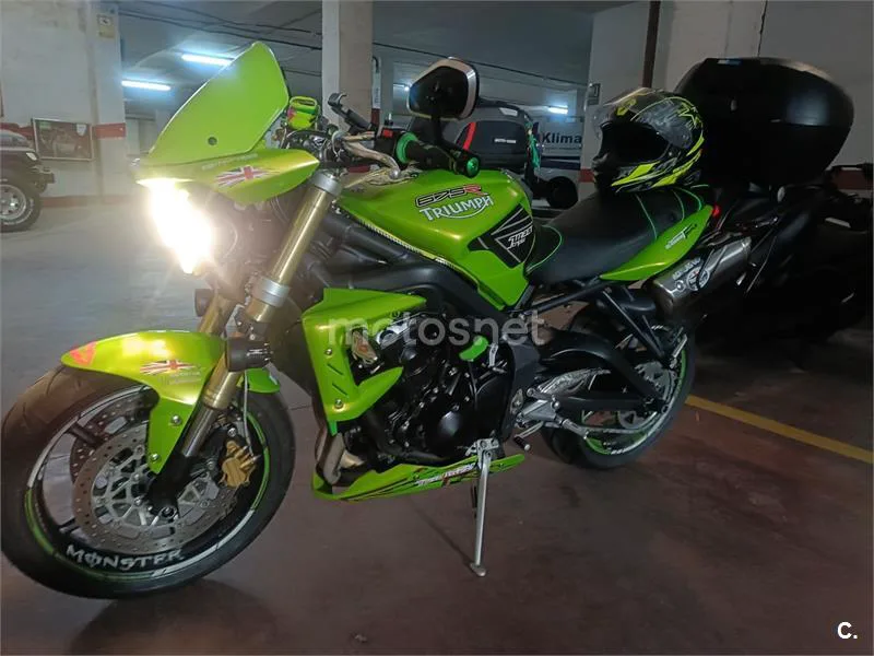 Triumph Street Triple R - Vista 7