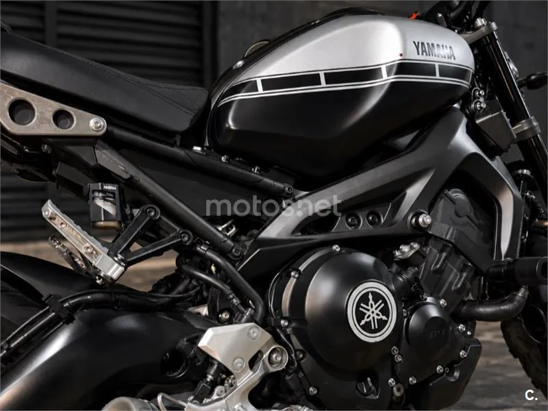 Yamaha XSR900 - Vista 5