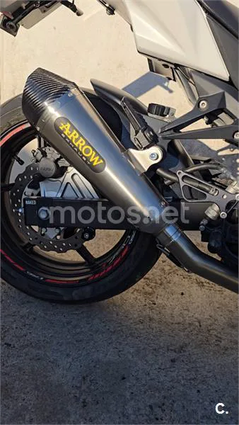 Kawasaki Z750R - Vista 3