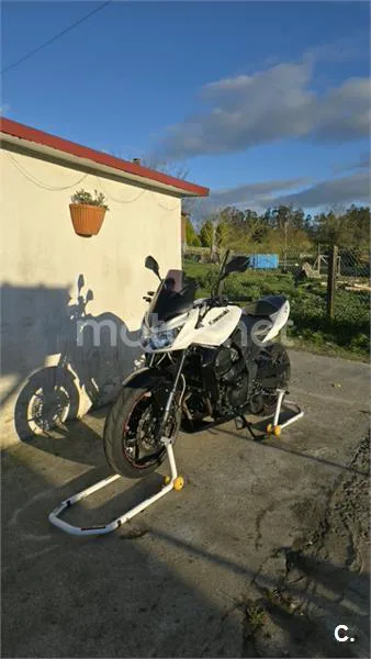 Kawasaki Z750R - Vista 5