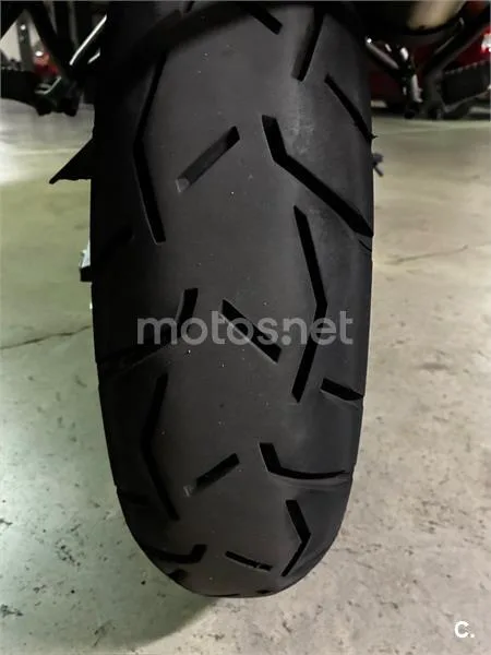Triumph Tiger 800 - Vista 7