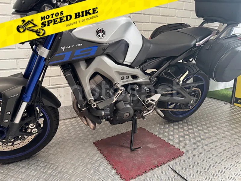Yamaha MT-09 - Vista 19