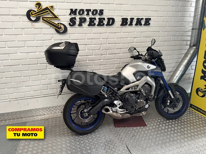 Yamaha MT-09 - Vista 4