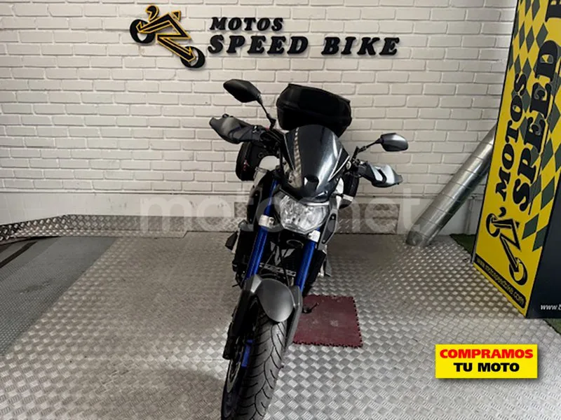 Yamaha MT-09 - Vista 6