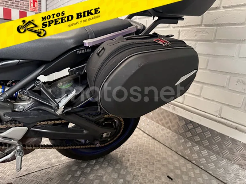 Yamaha MT-09 - Vista 8
