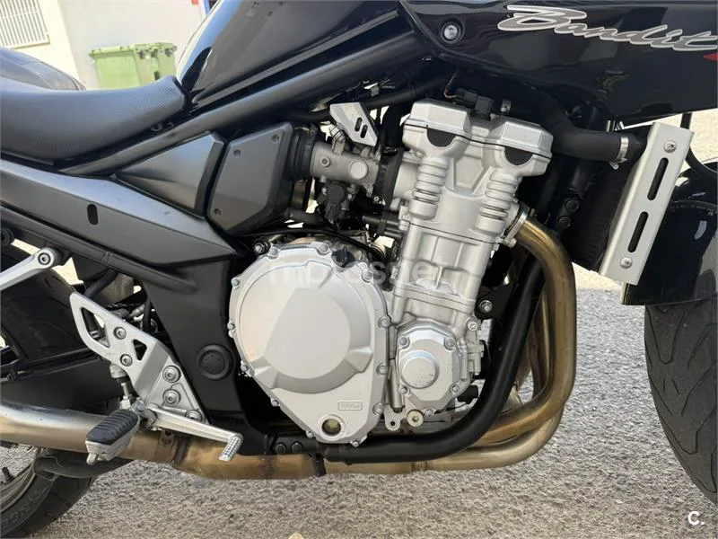 Suzuki Bandit 650S - Vista 4