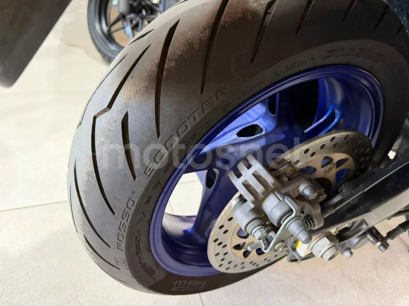 Yamaha TMAX - Vista 7