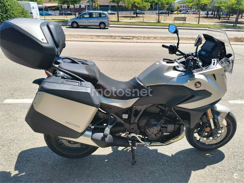 Honda NT1100 - Vista 5