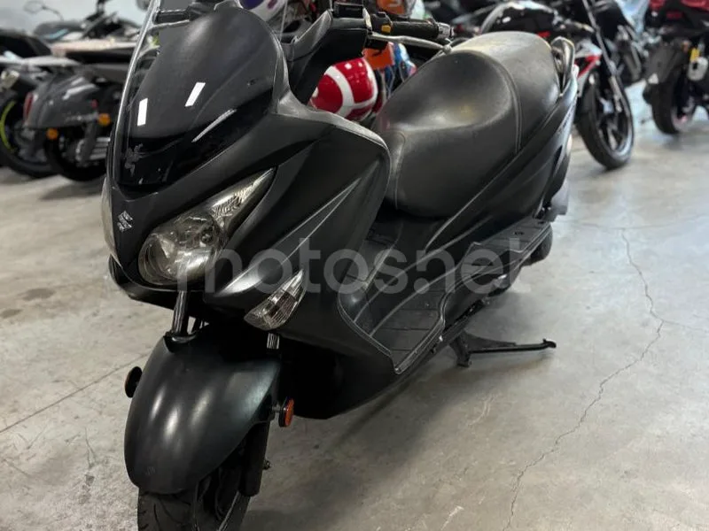 Suzuki Burgman 125 - Vista 3