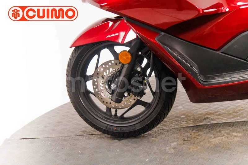 Honda PCX125 - Vista 19