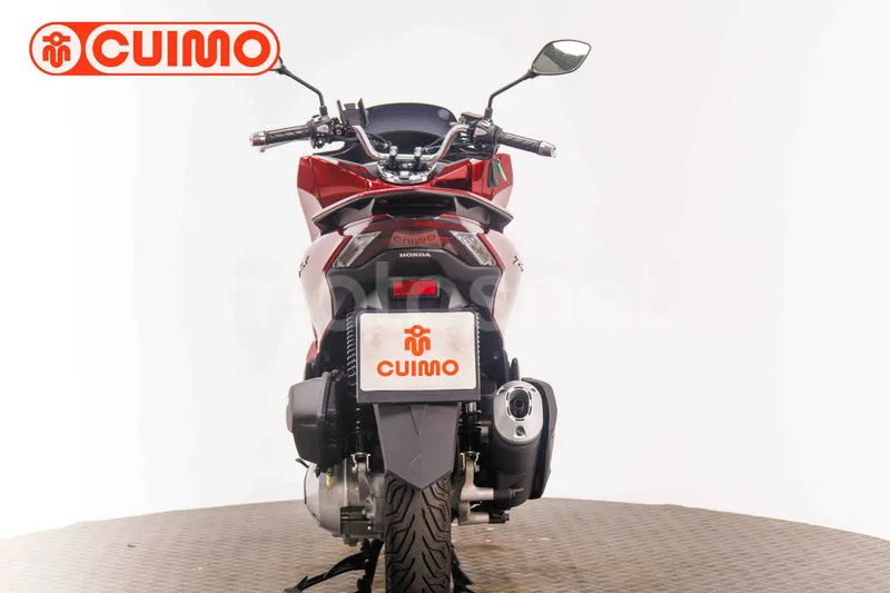 Honda PCX125 - Vista 5