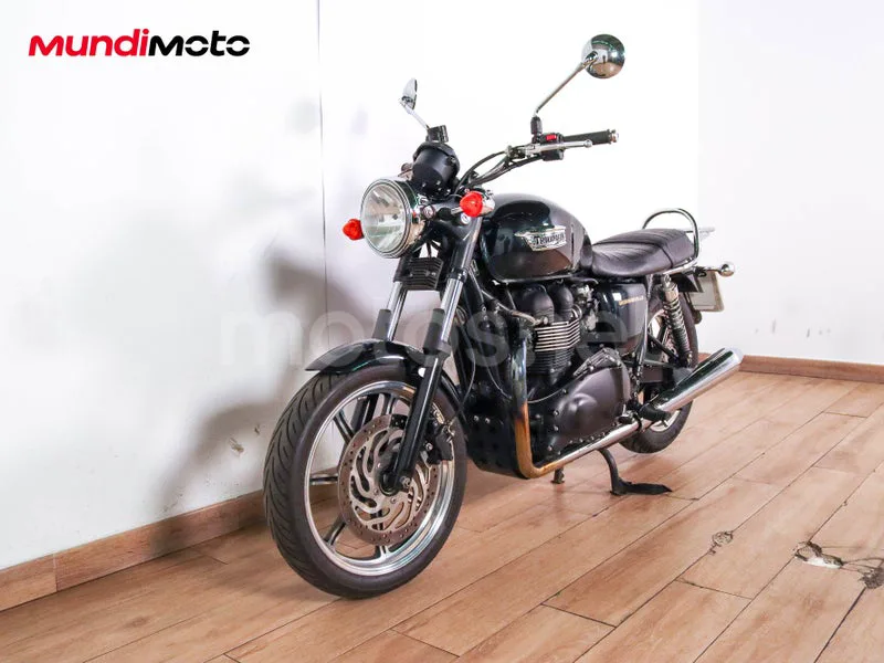 Triumph Bonneville T100 - Vista 7