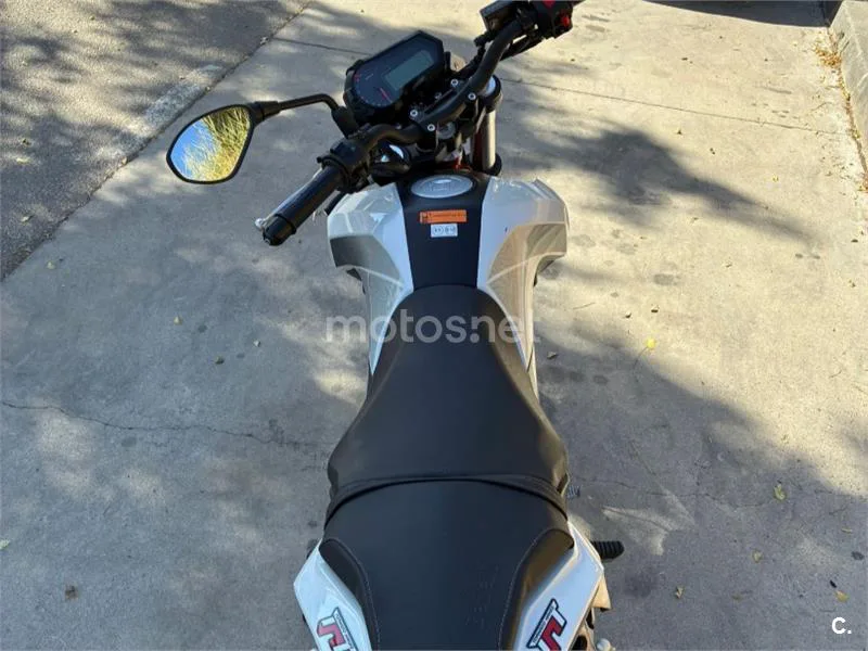 Benelli BN 125 - Vista 3