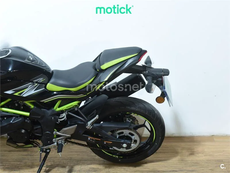 Kawasaki Z125 - Vista 9