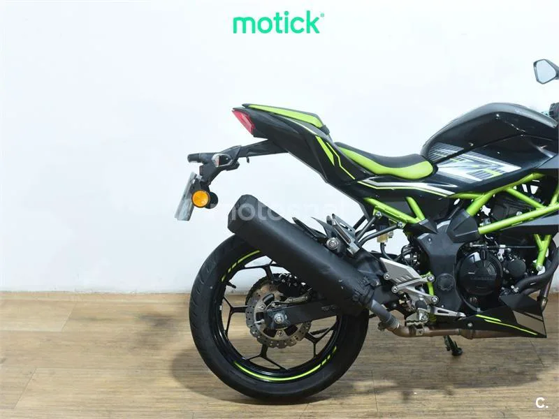 Kawasaki Z125 - Vista 3