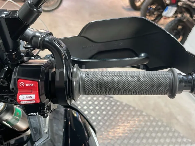 Yamaha Ténéré 700 - Vista 11