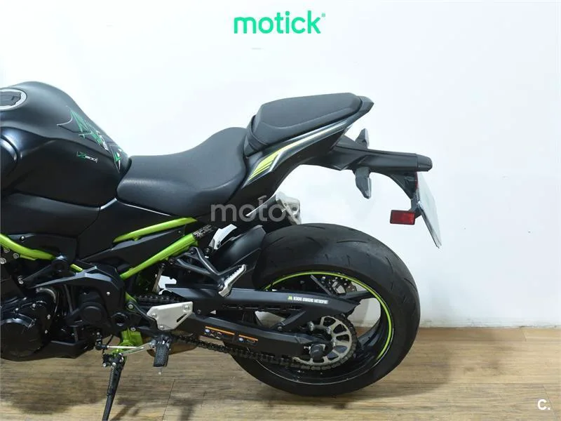 Kawasaki Z900 - Vista 9