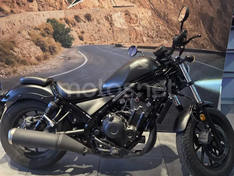 Honda Rebel 500 - Vista 4