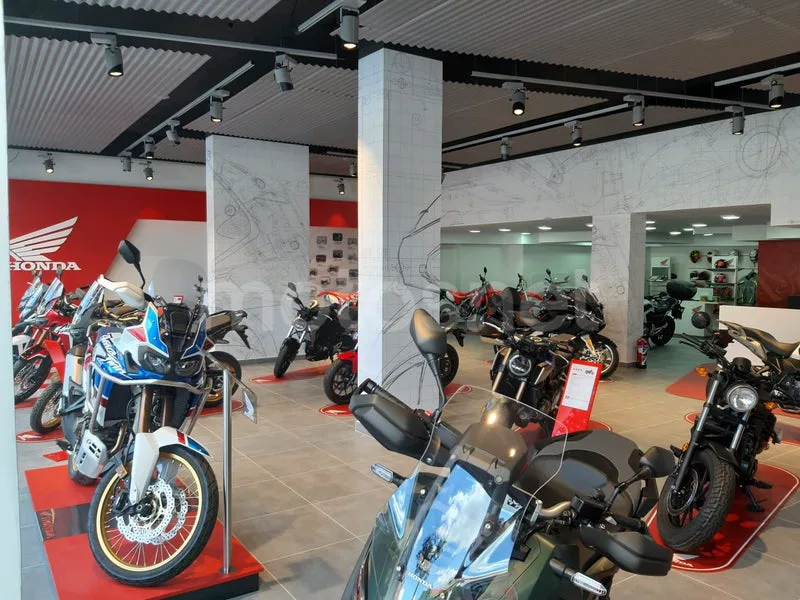 Honda Rebel 500 - Vista 8