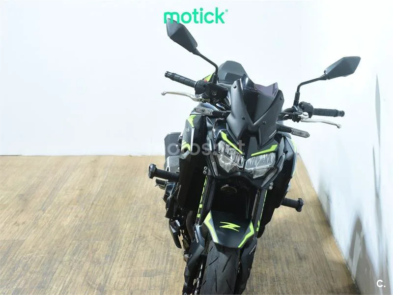 Kawasaki Z900 - Vista 11