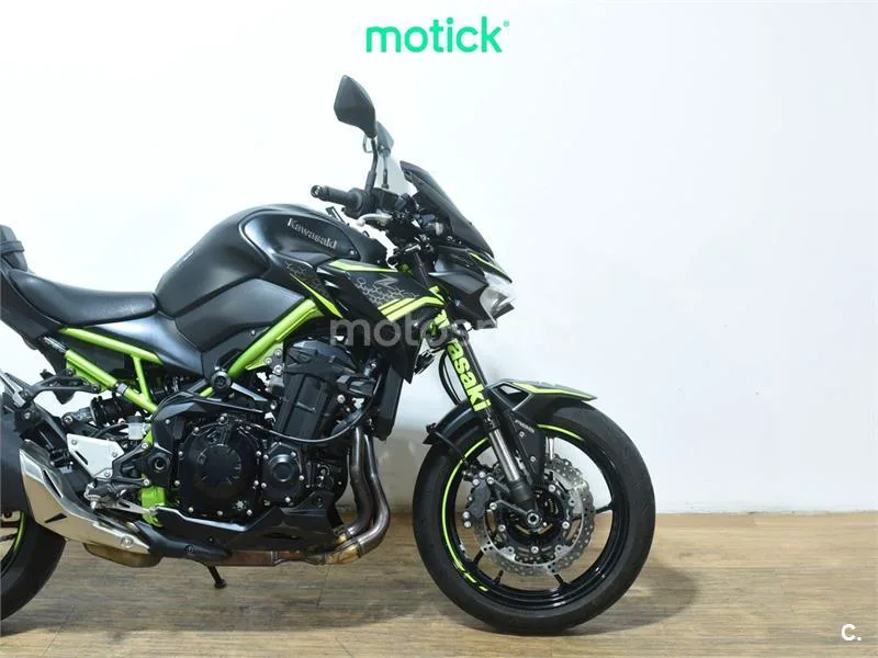 Kawasaki Z900 - Vista 4