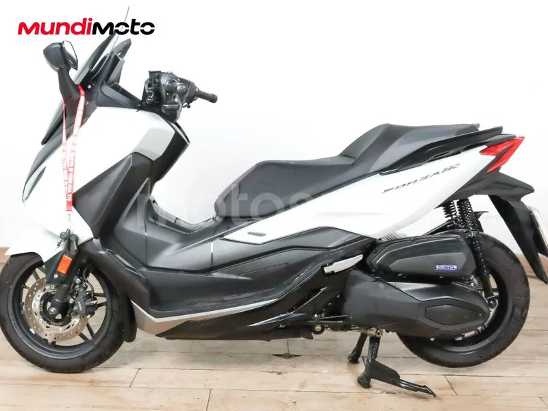 Honda Forza 350 - Vista 6