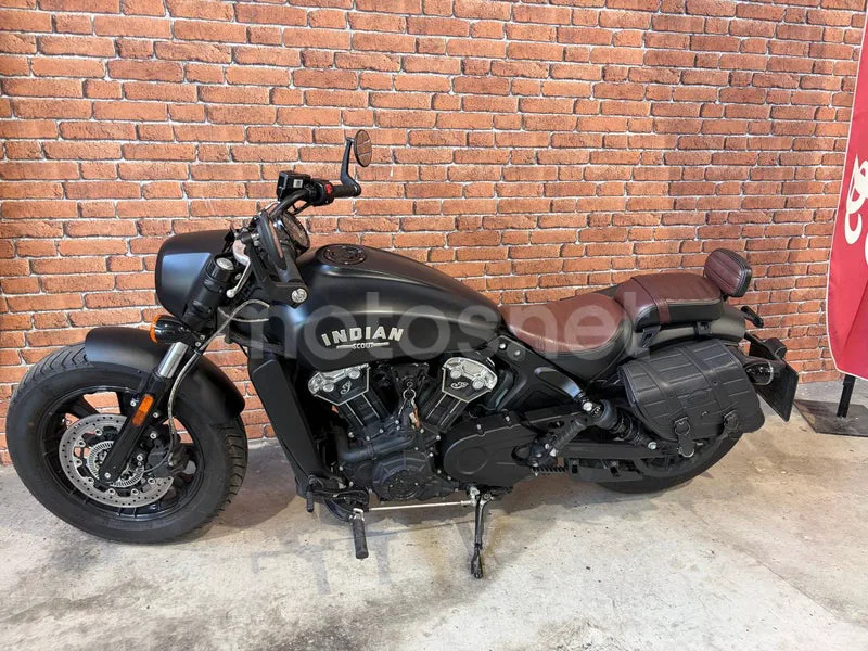 Indian Scout - Vista 17