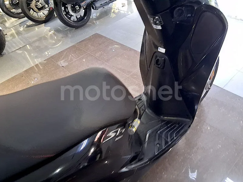 Honda SH125i - Vista 14