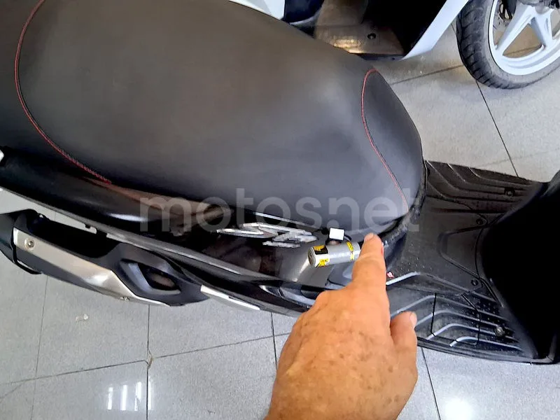 Honda SH125i - Vista 18