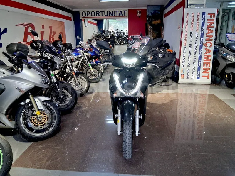 Honda SH125i - Vista 4