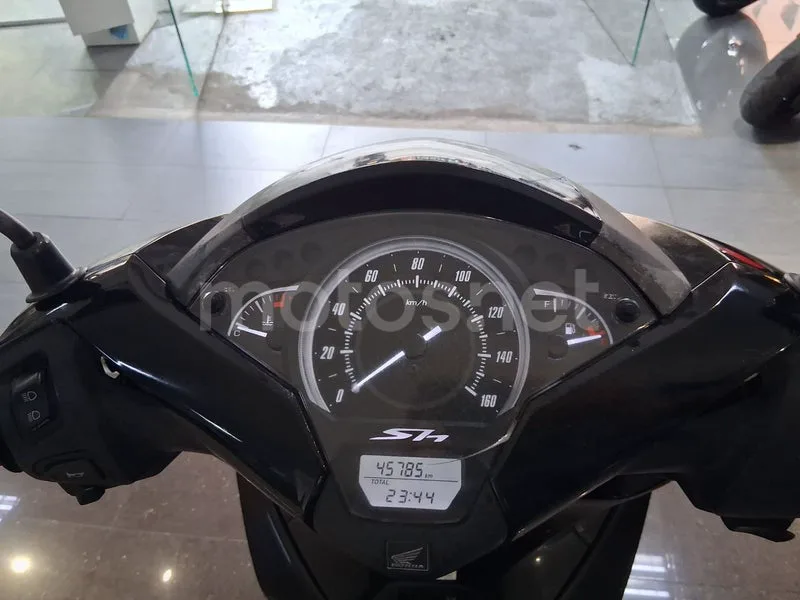 Honda SH125i - Vista 7