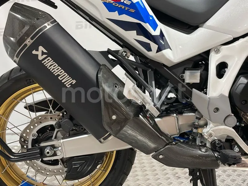 Honda CRF1100L Africa Twin - Vista 11