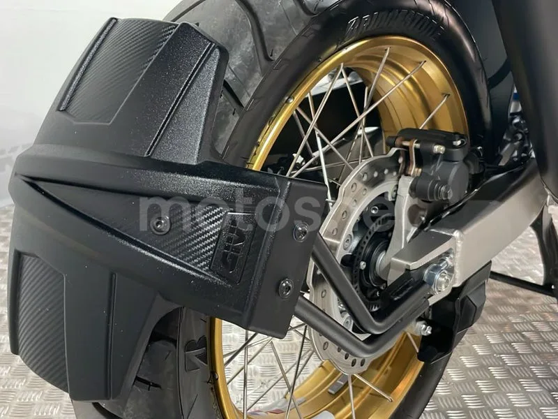 Honda CRF1100L Africa Twin - Vista 12