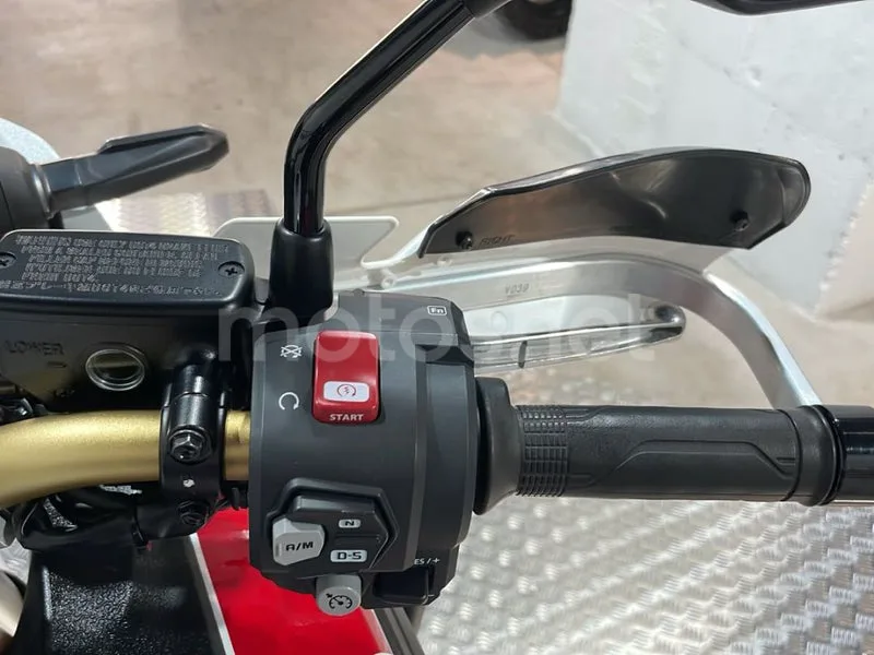 Honda CRF1100L Africa Twin - Vista 16