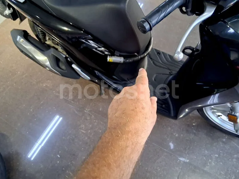 Honda SH125i - Vista 19