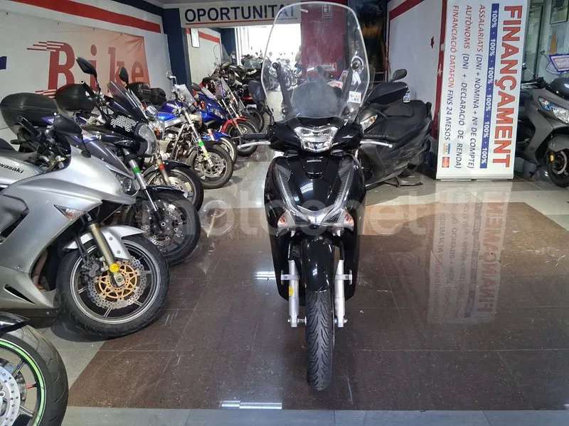 Honda SH125i - Vista 4