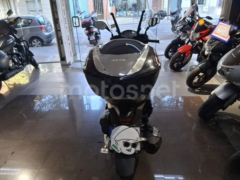 Honda SH125i - Vista 5