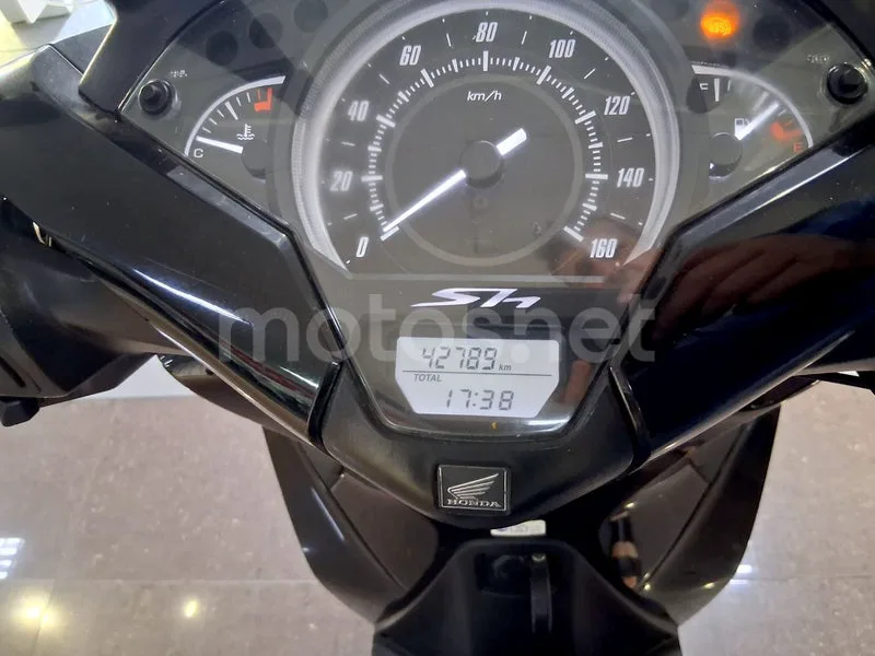 Honda SH125i - Vista 7