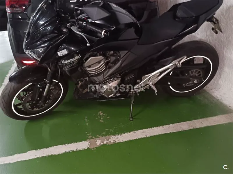 Kawasaki Z800 - Vista 12