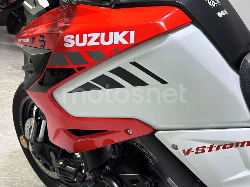 Suzuki V-Strom 1050 - Vista 12