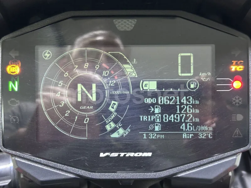 Suzuki V-Strom 1050 - Vista 14