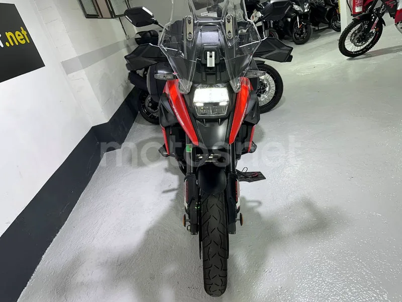 Suzuki V-Strom 1050 - Vista 25