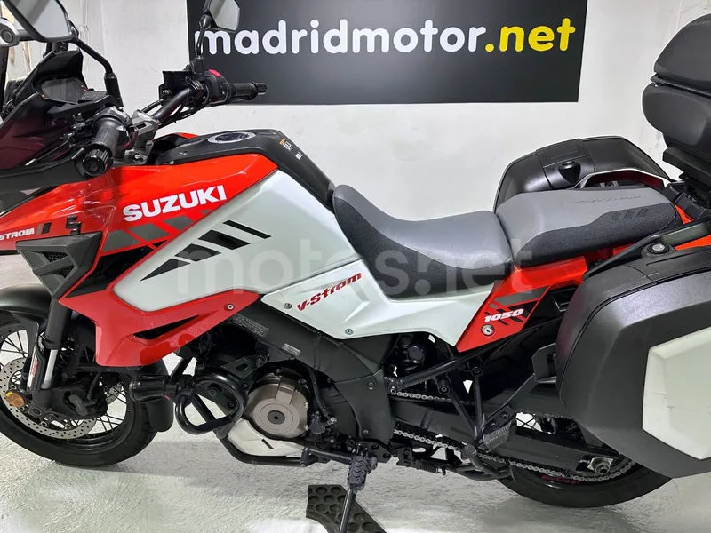 Suzuki V-Strom 1050 - Vista 8
