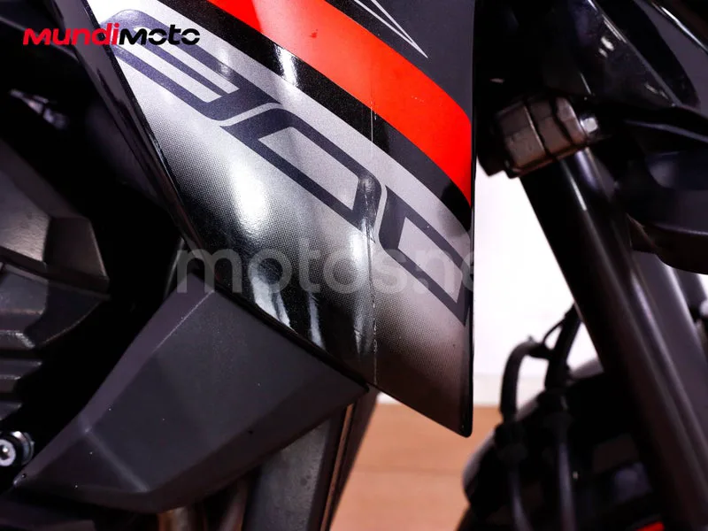Kawasaki Z800 - Vista 20