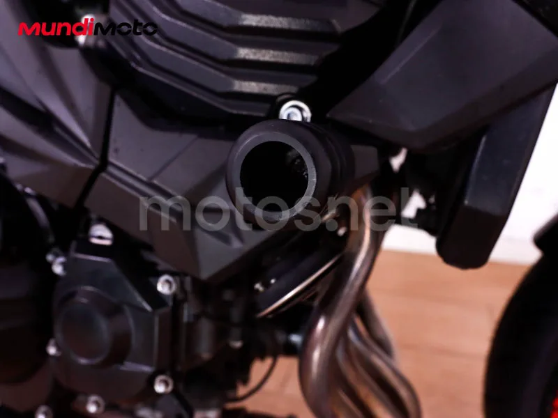Kawasaki Z800 - Vista 21