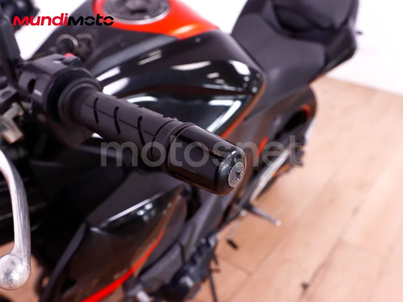 Kawasaki Z800 - Vista 30