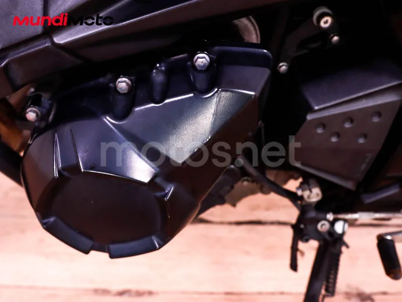 Kawasaki Z800 - Vista 32
